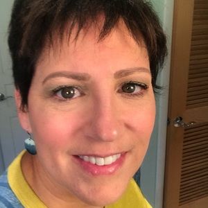 Meet your Posher, Pam